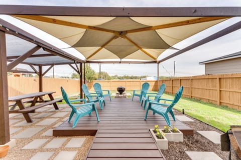 San Antonio Vacation Rental | 3BR | 2.5BA | 1,625 Sq Ft | Stairs Required