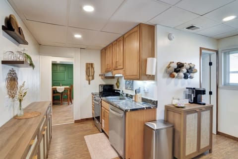 Fully equipped kitchen