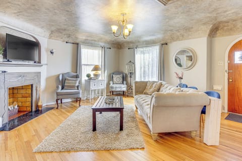 Pueblo Vacation Rental | 3BR | 2BA | 2,118 Sq Ft | 5 Steps Required