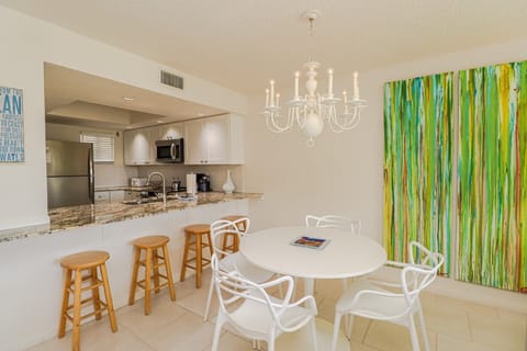 St. Augustine Beach Rentals Dining Room