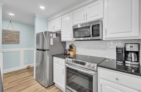 11 Lagoon Villa Kitchen 