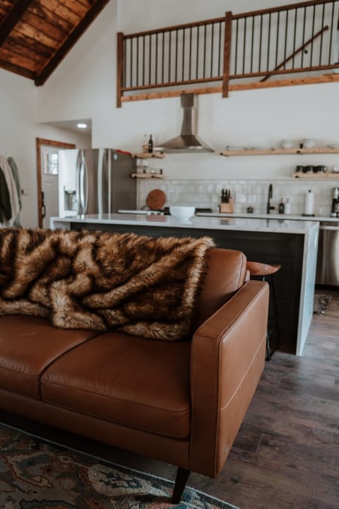 Soggy Beaver Living Room_2