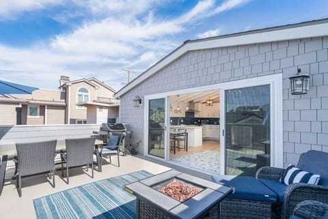 Unit B Patio & Firepit