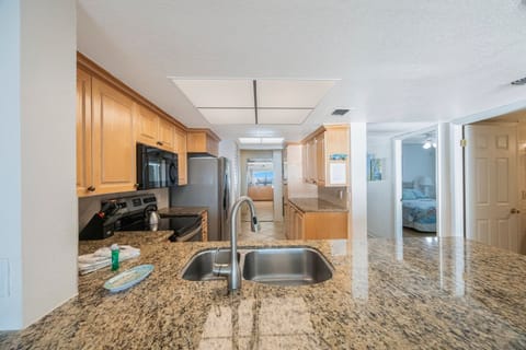 Madeira Norte 409 Kitchen