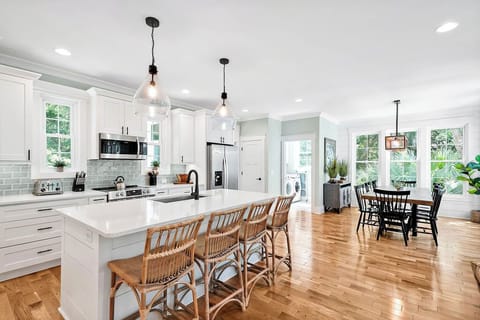 XL KITCHEN FOR ALL TO BE TOGETHER