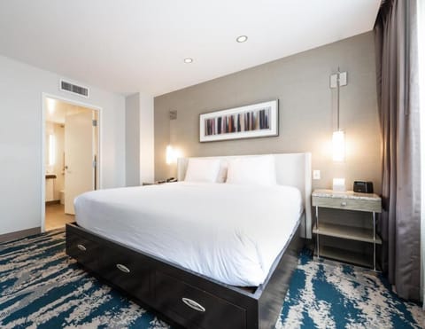 Beautiful Unit with Queen size bed