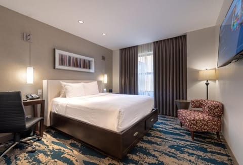 Comfortable Unit with King size bed