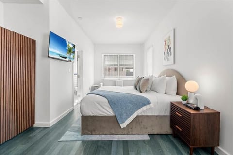 Miami Studio King + Sleeper Bedroom