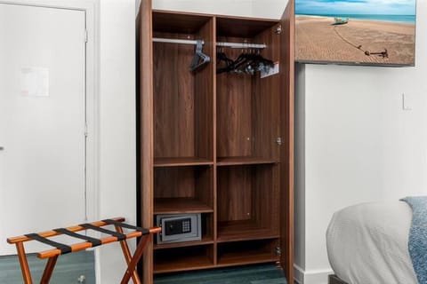 Miami Studio King + Sleeper Main Closet