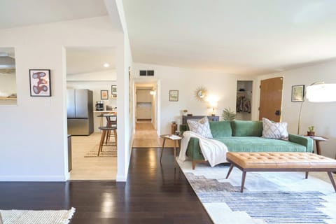 Open floor plan, light and bright living space. 