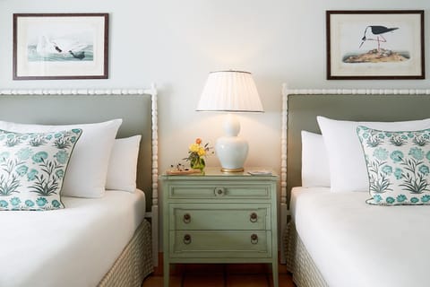 Unit with 2 Queen size beds