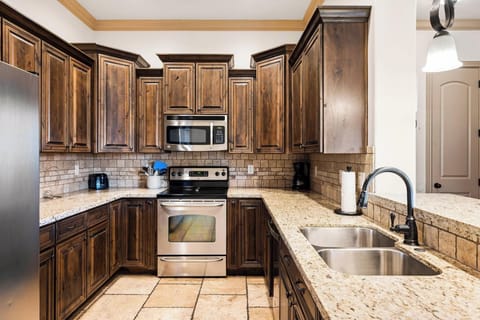Kitchen with plenty of counter space