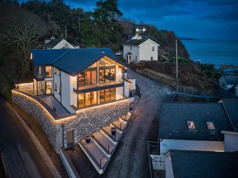 Wisemans House Apartment 2 - Wisemans Bridge (24451)