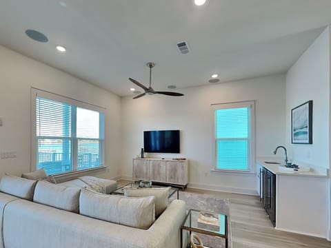 Living Area - TV and Wet Bar - First Floor