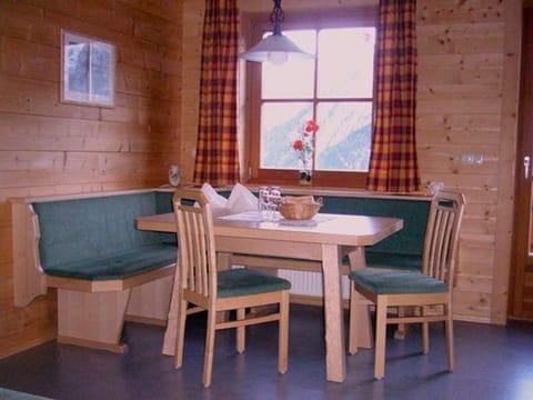 Apartment Enzian - Seppenbauerhof - Family Steiner Apartment in Carinthia, Austria