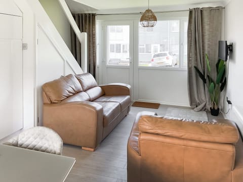 Living area | Freshwater Chalet, Freshwater East