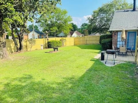 Full backyard with FULL PRIVACY FENCE 