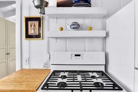 D8a881e5 e752 4c95 b56f 30f231022110