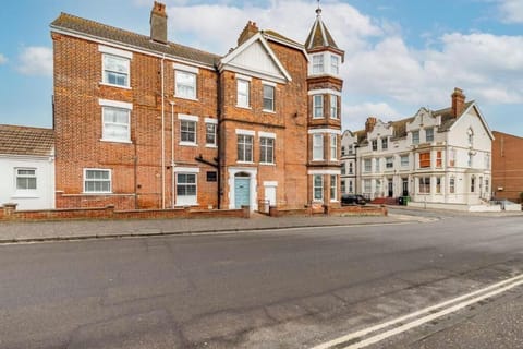 Cabbell Towers, Cromer - Host & Stay