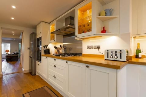 St Josephs Cottage, Norfolk - Host & Stay