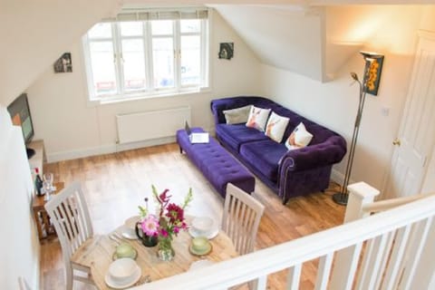 Apartment 7, York Terrace, Norwich - Host & Stay