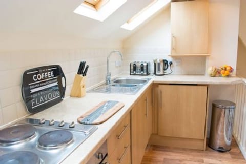 Apartment 7, York Terrace, Norwich - Host & Stay