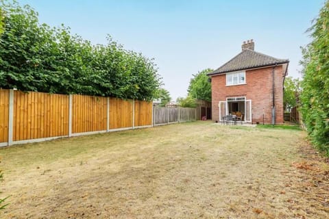 St Clements House, Norwich - Host & Stay