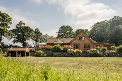Millwood, Horstead - Host & Stay