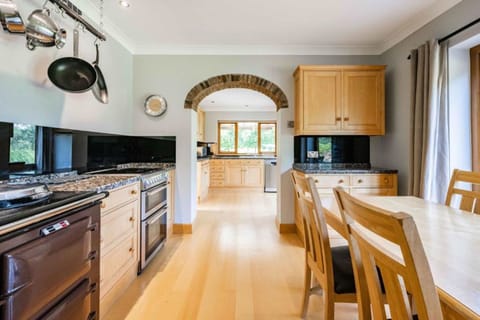 Millwood, Horstead - Host & Stay