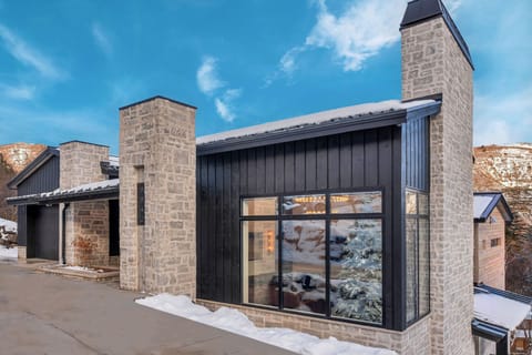 Sundance Cabin - 5bdrm 6 bath luxury mountain home next to the Sundance Resort