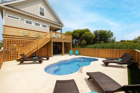 SNH174: Twisted Pelican | Pool Deck - Private Pool, Hot Tub