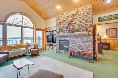 Two Harbors Vacation Rental | 2BR | 2BA | 1,275 Sq Ft | Step-Free Access