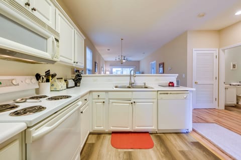 Kitchen | Refrigerator