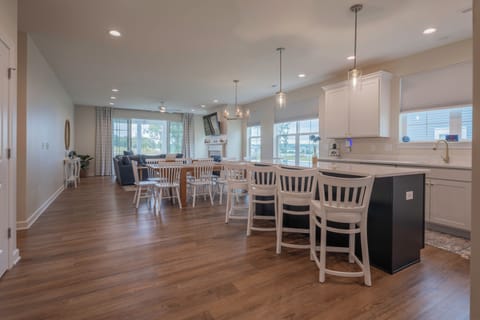 Web-Harbor-Club-2728-Interiors (1 of 33)