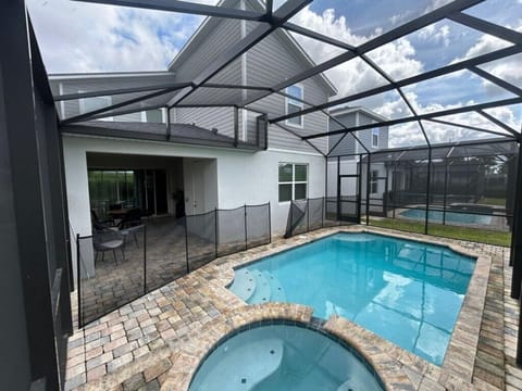 Private pool and spa

