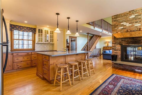 Gather in the kitchen 