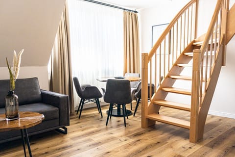 Modern maisonette apartment with garden access and bicycle parking space, Apartment in Sierksdorf