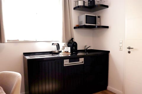 Basement vacation accommodation close to the beach - With free bed linen package - Charming Apartment in Sierksdorf