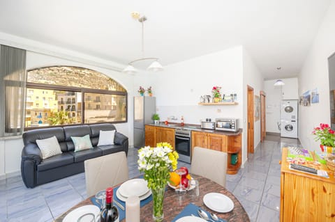 It's always exciting to return home in comfort and great views! 