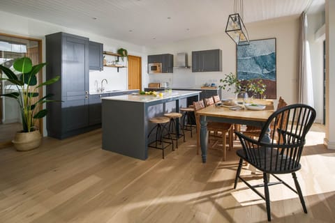 Dining room, Buryan, The Village, Watergate Bay, Cornwall, self catering with Beach Retreats.