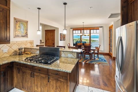 Warning: This kitchen might distract you from cooking. That view is spicy enough!