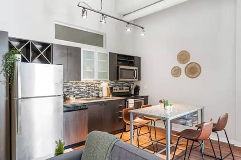 You can almost hear the sizzle of ingredients as you cook in the well-equipped kitchen, where every detail is designed for convenience.