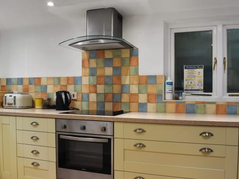 Kitchen | The Bears Cave, Lower Town