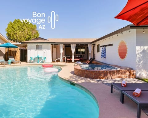 Welcome to our Cactus Moon!Heated Pool & Hot Tub!!