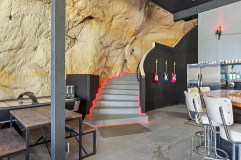 STAIRS TO 2ND FLOOR HOUSE