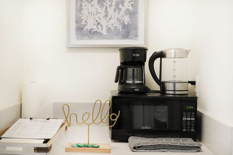 Stylish and cozy furnished rental in Monterey Park—relax in modern comfort.