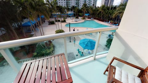 Balcony with Pool view 