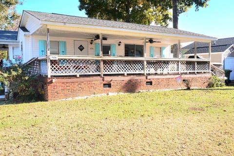 Massive corner Lot!