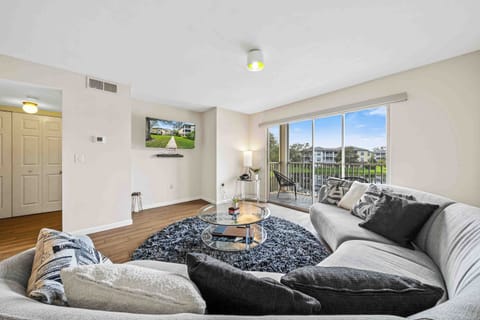 Cozy up in the living area and stream all your favorite entertainment