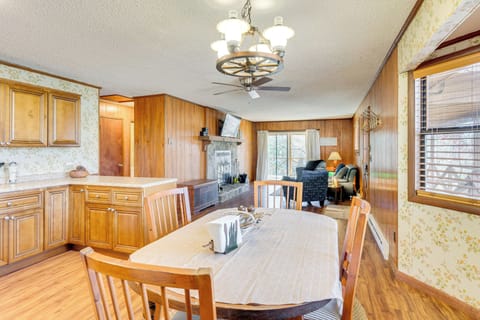 Dining Room | Dining Table